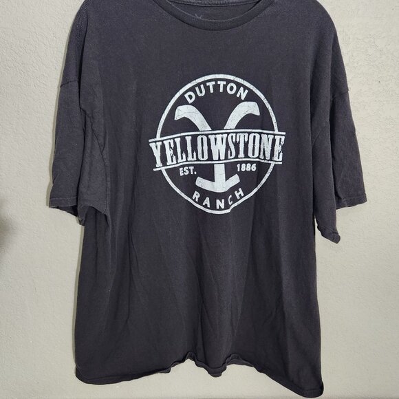 Yellowstone Dutton Ranch Black Graphic Tee Size XL 100% Cotton Mens Casual Shirt - Picture 1 of 10